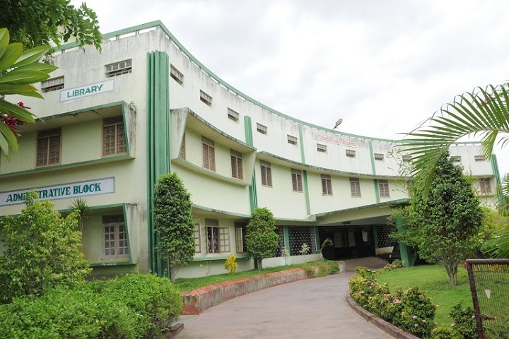 https://cache.careers360.mobi/media/colleges/social-media/media-gallery/6624/2019/6/4/College View of VRS and YRN College Chirala_Campus-View.jpg